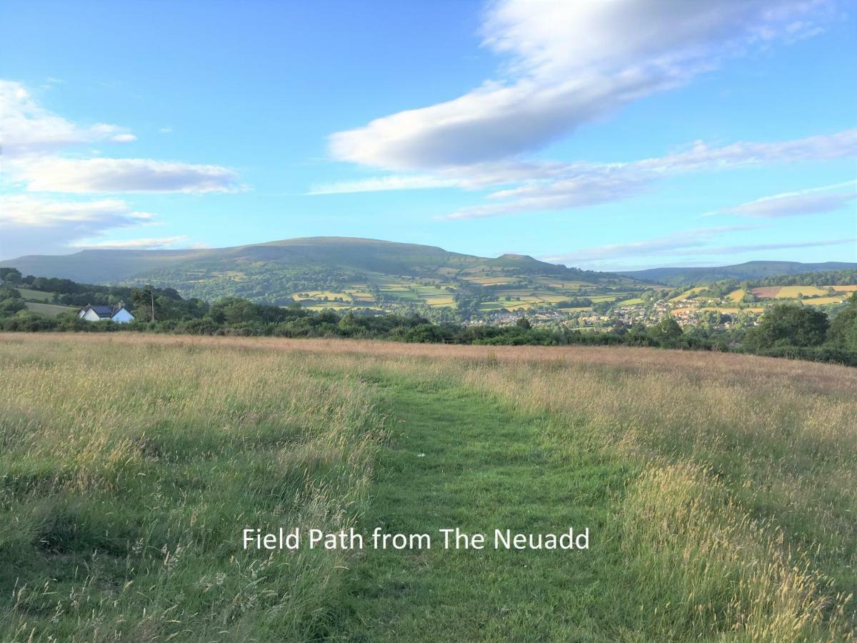 The Neuadd Cottages Crickhowell Bagian luar foto