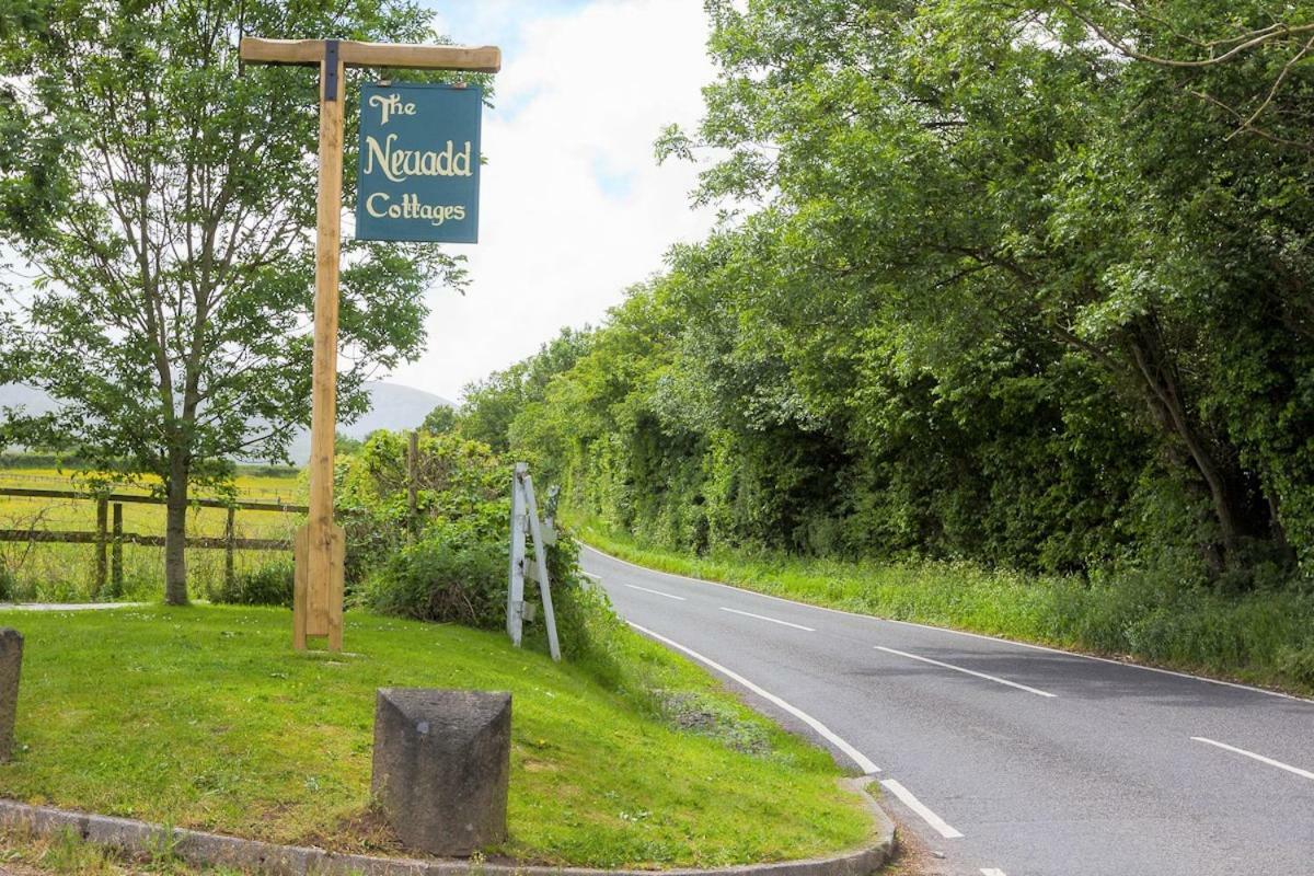 The Neuadd Cottages Crickhowell Bagian luar foto