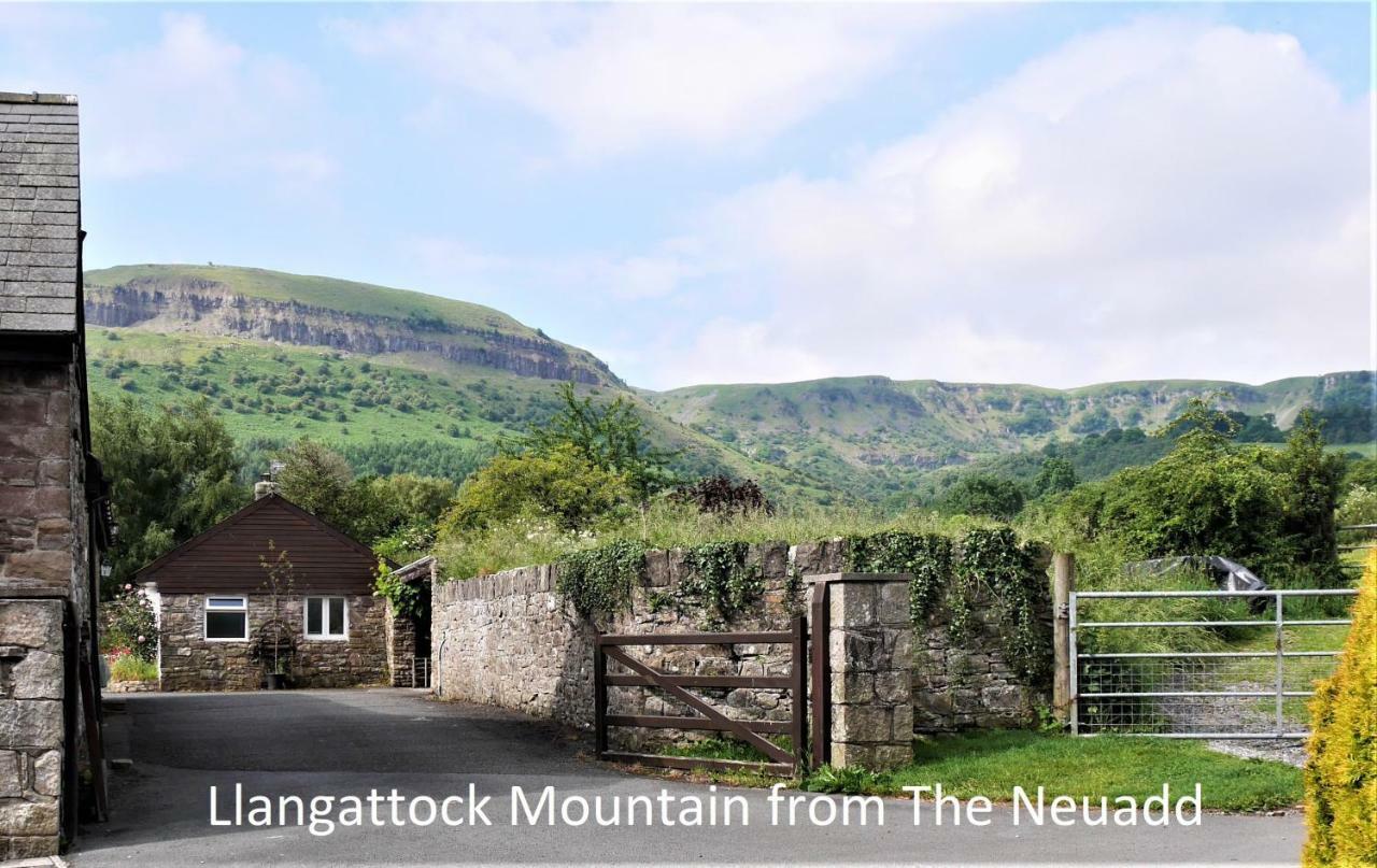 The Neuadd Cottages Crickhowell Bagian luar foto