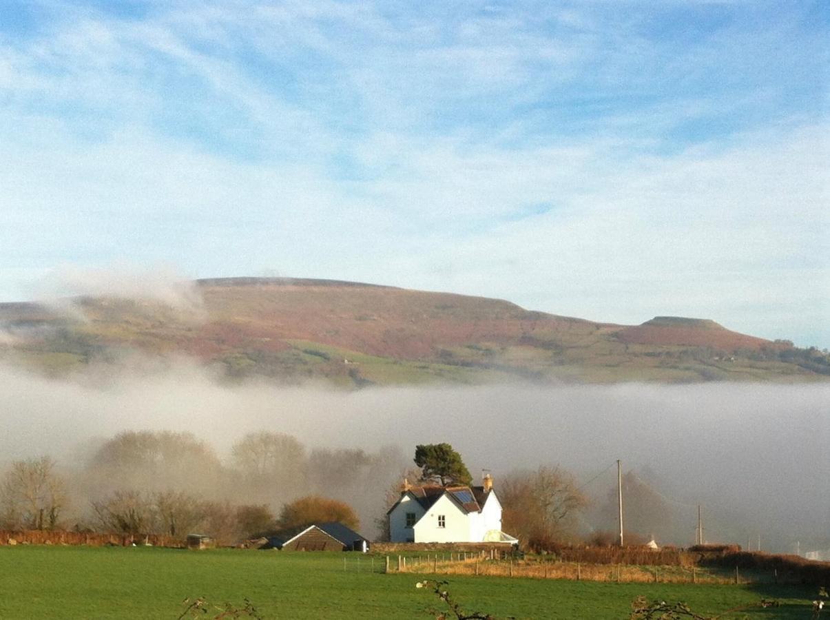 The Neuadd Cottages Crickhowell Bagian luar foto